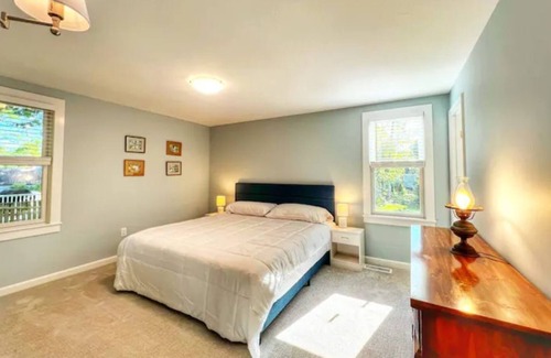 Centerville House | Come Relax at the Pine Ridge Retreat