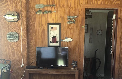 Kauneonga Lake House | Come relax where friends and family come together