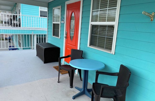 George Town Villa | Come see the View at the Sea-View