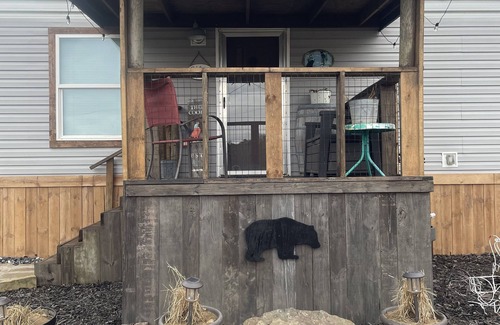 Smithville House | COME SEE US AT JENNY'S FARMHOUSE ! FUN FOR EVERYONE ! ALWAYS SOMETHING TO DO !