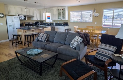 Morro Bay House | Come Share Our Dogwood Beach House - Dog Friendly