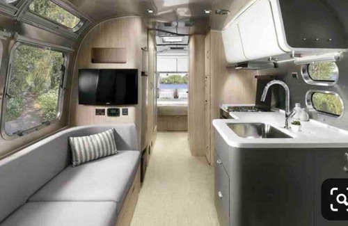 Union House | Come Spring Farm Airstream , Lake & farm animals