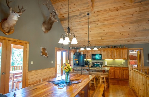 Garfield House | Come Stay and Play in the Rockies with 2 King and 6 Queen beds! Great ESCAPE!