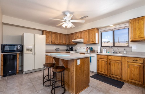Lake Havasu City House | Come stay at the Pirate’s Den in Lake Havasu!