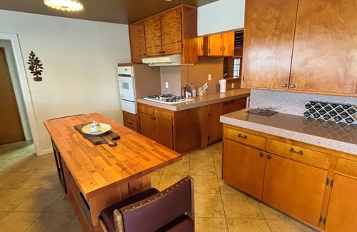 Desert Hot Springs House | Come stay at our wonderful Cactus Gardens Estate pool property