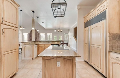 Fort Worth House | Come Take a Splash at Updated Beautiful Home!