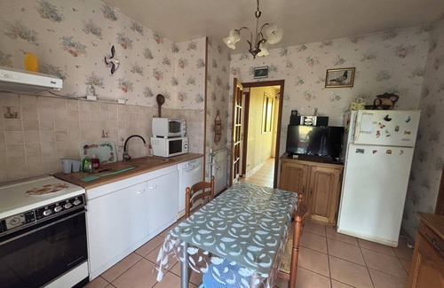 Angoisse House | Come to ANGOISSE in a quiet house with many activities around.