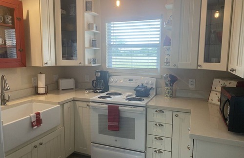 Wimberley Cabin | Come to Wimberley and enjoy this country cabin on the peaceful Blanco River.