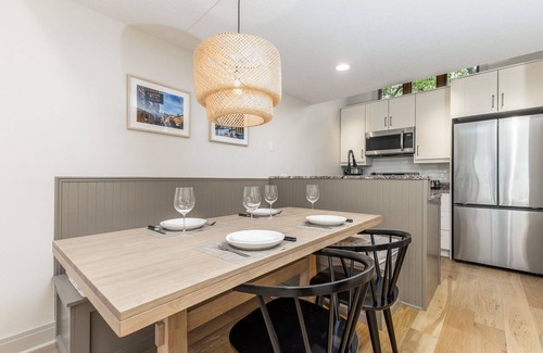 The Galena Territory House | Come Vibe @ Valleywood! 2BR Modern TH - Owner's Club Access!