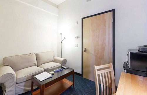 Downtown Boston Apartment | Come Visit Boston and Stay In Our Homey Studio