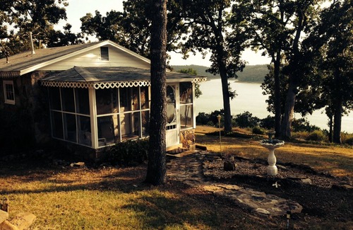 Gamaliel Cabin | Come Watch An Amazing Sunset On Lake Norfork, And Make Lifetime Memories