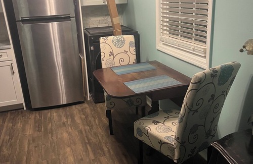 St. Petersburg Condo | Come watch the Dolphins play in Tampa Bay 2-bedroom condonSt Petersburg nnnpools