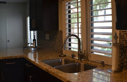Palm Desert House | Comes with Platinum Golf Privileges! Play Golf, Tennis, and Pickleball!
