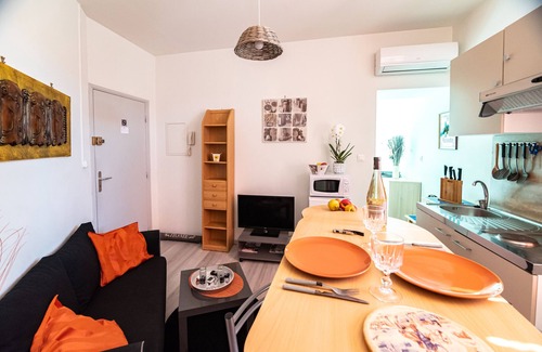 Saint-Paul-Trois-Chateaux Apartment | Comfortable apartment in an ideal location