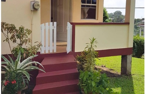 Saint David's House | Comfy home for guest! 15 mins to the world famous Grand Anse beach