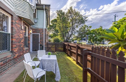 Yeronga House | Comfort 1-Bedroom Cottage Retreat @Yeronga