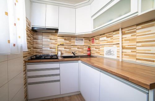 Hamor Apartment | Comfort 14 - Stylish City Apartment Netflix, Wi-Fi & Parking