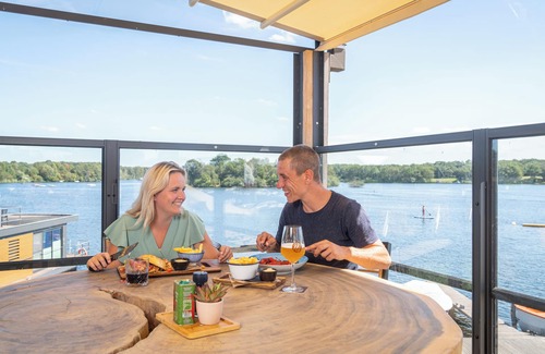 Leuken House | Comfort 16-person water villa in the holiday park Landal Marina Resort Well