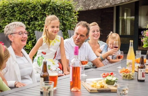 Nooitgedacht House | Comfort 24-person farmhouse in the holiday park Hof van Saksen