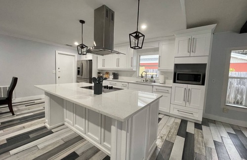 Town N County Park House | Comfort 3- bedroom residential home with pool