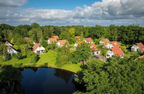 Enter House | Comfort 4-person bungalow in the holiday park Landal Landgoed De Elsgraven