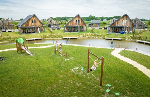 Witmarsum House | Comfort 4-person residence in the holiday park Landal Elfstedenhart