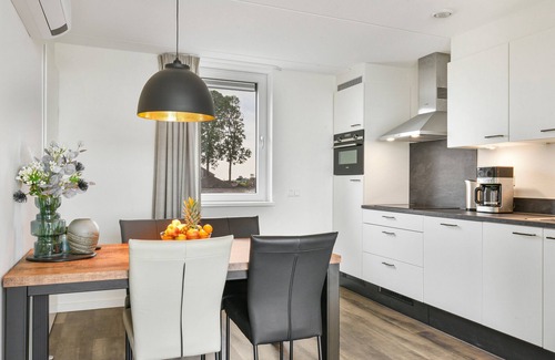 Blokzijl House | Comfort 4-person residence in the holiday park Landal Waterresort Blocksyl
