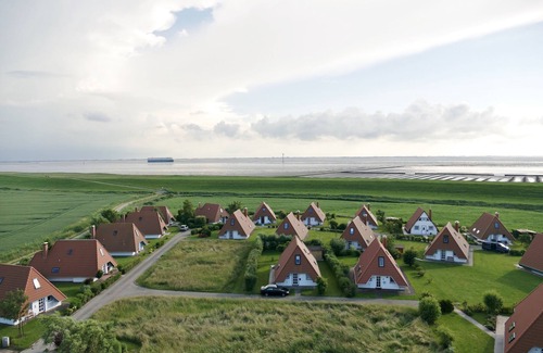 Wremen House | Comfort 4-Star Holiday Home firsthand at the North Sea, 85qm up to 6 people