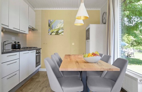 Kell am See House | Comfort 6-person bungalow in the holiday park Landal Hochwald