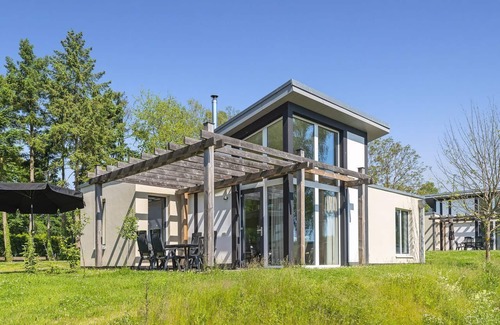 Krov House | Comfort 6-person bungalow - Extra accessible in the holiday park Landal Mont Royal