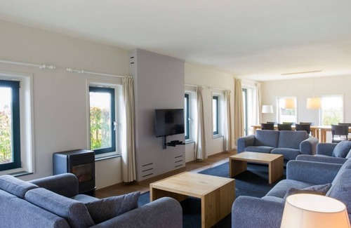 Nooitgedacht House | Comfort 8-person farmhouse in the holiday park Hof van Saksen