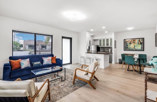 Croissant Park Condo | Comfort and Convenience 2/1 Rent
