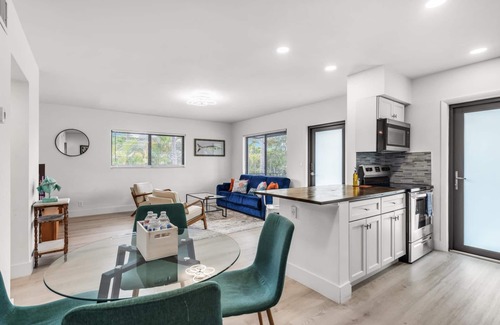 Croissant Park Condo | Comfort and Convenience 2/1 Rent