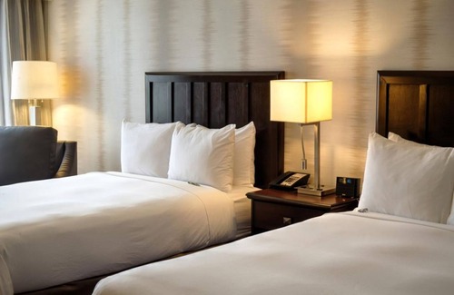 Fort Worth Hotel | Comfort and Convenience! 2 Convenient Units, Indoor Pool, Free Parking