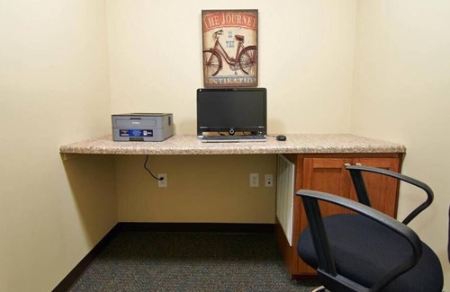 Pleasanton House | Comfort and Convenience Combined! With Free Parking & Equipped Kitchens!