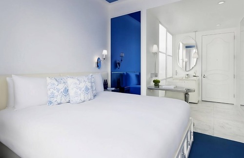 SoHo Hotel | Comfort and Convenience! Parking, Pets Allowed, Close to Elizabeth Street Garden