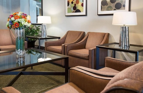 SeaTac House | Comfort and Convenience! Free Parking and Airport Shuttle, Pets Allowed