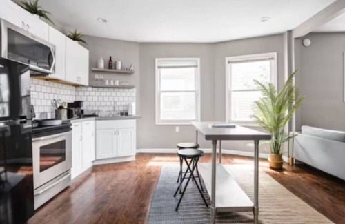 Near Northside House | Comfort and Cozy 1BR Getaway, WiFi, BBQ