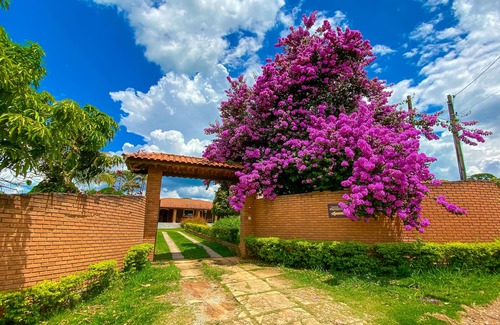 Aracariguama House | Comfort and Elegance: Refuge with Pool and Nature 40 Min from SP