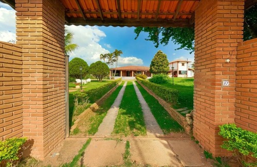 Aracariguama House | Comfort and Elegance: Refuge with Pool and Nature 40 Min from SP