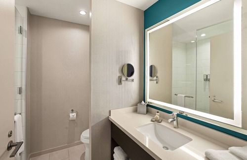 Bee Cave Resort | Comfort and Relaxation! 4 Modern Units, Near Bee Cave Central Park, Pet-Friendly