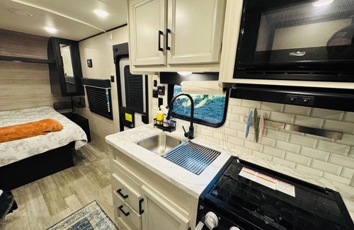 Littlerock House | Comfort and relaxation at Black Lake in Olympia