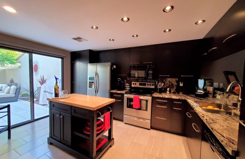 Palm Desert Condo | Comfort and style at great rates - book your getaway to the desert now!