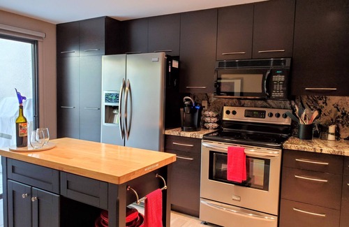 Palm Desert Condo | Comfort and style at great rates - book your getaway to the desert now!