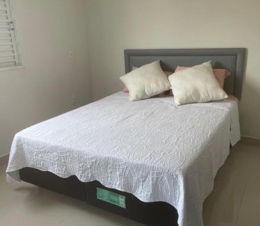 Jardim Comodoro House | Comfort and Style White Queen II