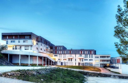Saint-Francois d'Assise Apartment | Comfort Aparthotel Besancon Hauts du Chazal