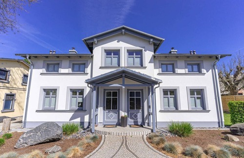 Glowe Apartment | Comfort apartment - Jasmund - NEW: Holiday home with fireplace, 2 bathrooms, 2 bedrooms - on the
