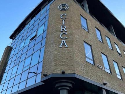 Bracknell Apartment | Comfort - Away - From - Home