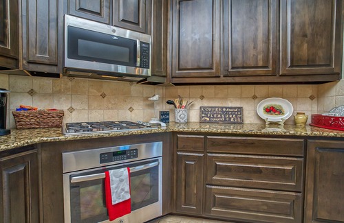 Legacy Park House | Comfort, Beauty & the Coolest Spot in Town - Shops@Legacy! 3Bdrm/Media Rm