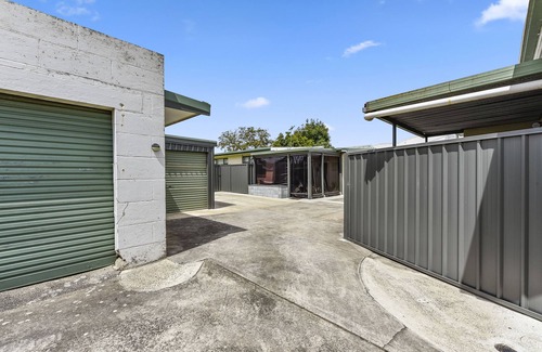 Mount Gambier House | Comfort behind Crouch In CBD, newly renovated, perfect for the family & pets